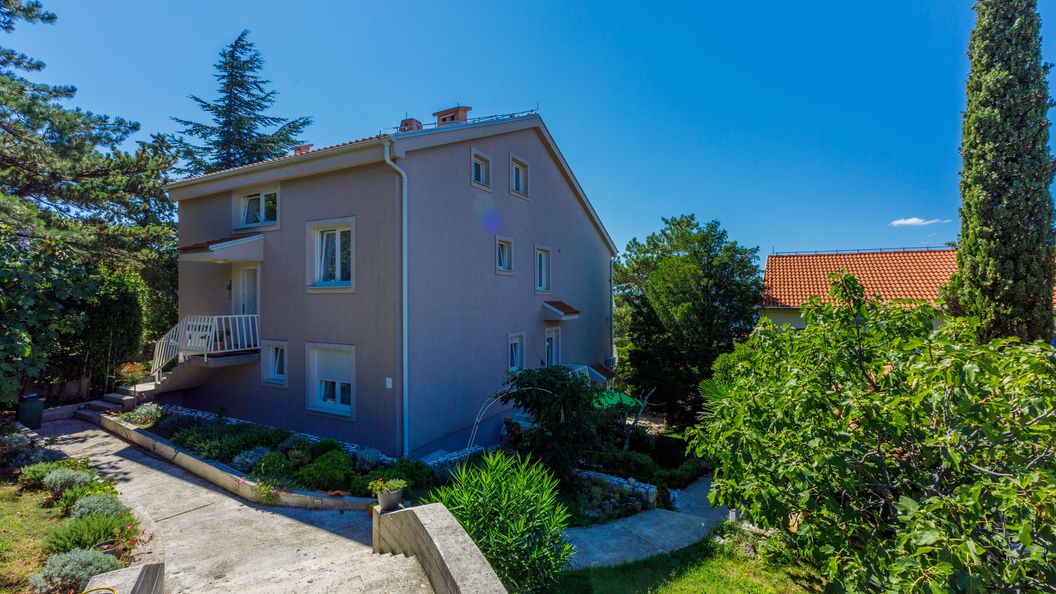 Apartments Robić Selce (1)