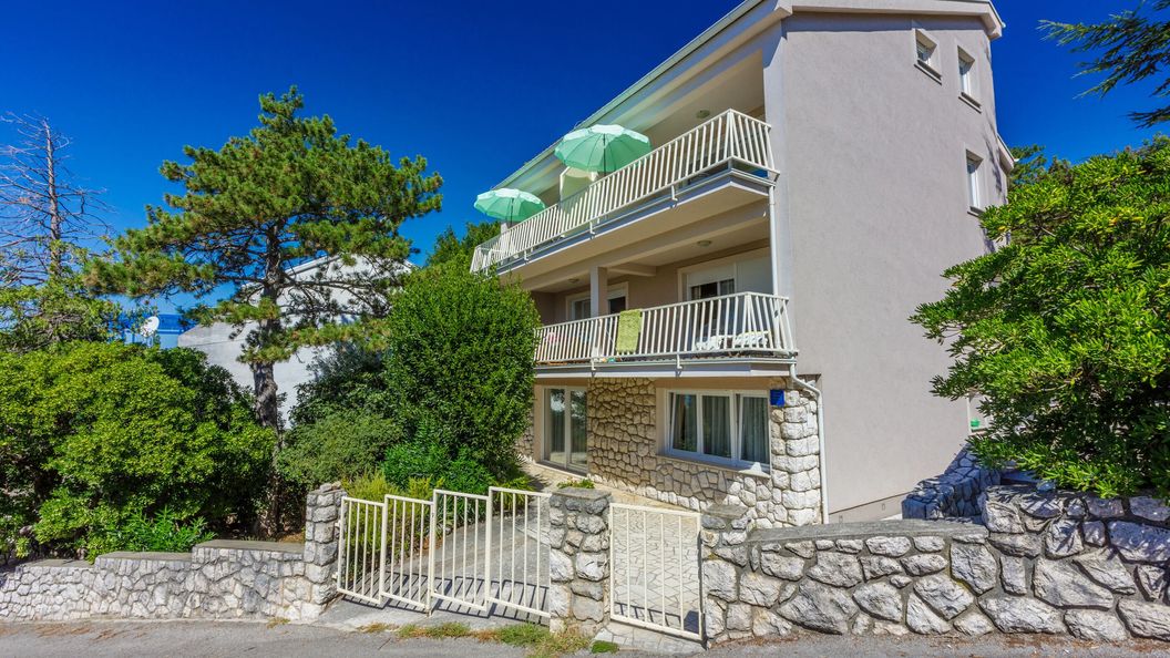 Apartments Robić Selce (1)