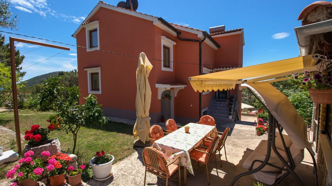 Apartments Nusret Ćunski (1)