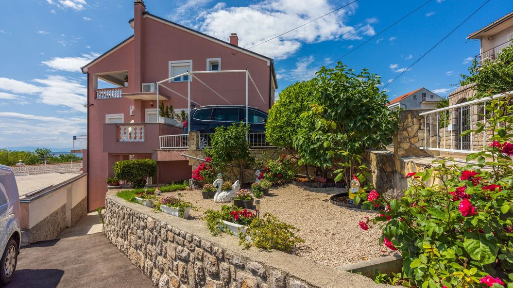 Apartments Lucija Benici (1)