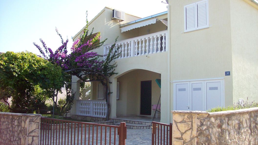 Apartments Barač Sevid (1)