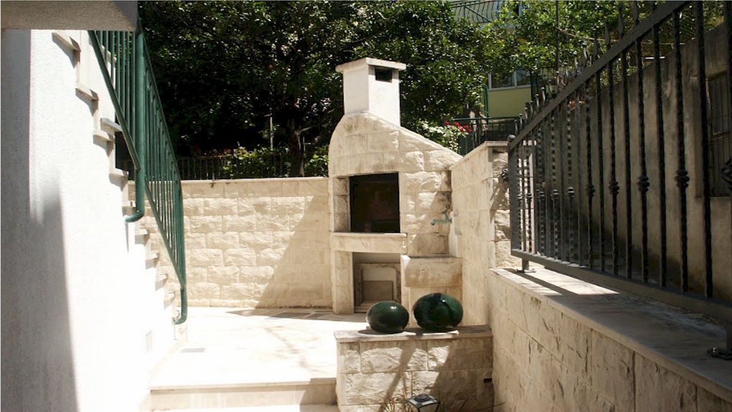 Apartments Lena Podgora (1)