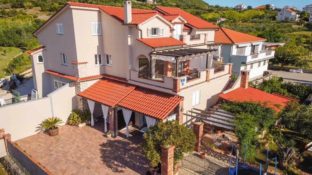 Apartments Vintage Banjol (1)