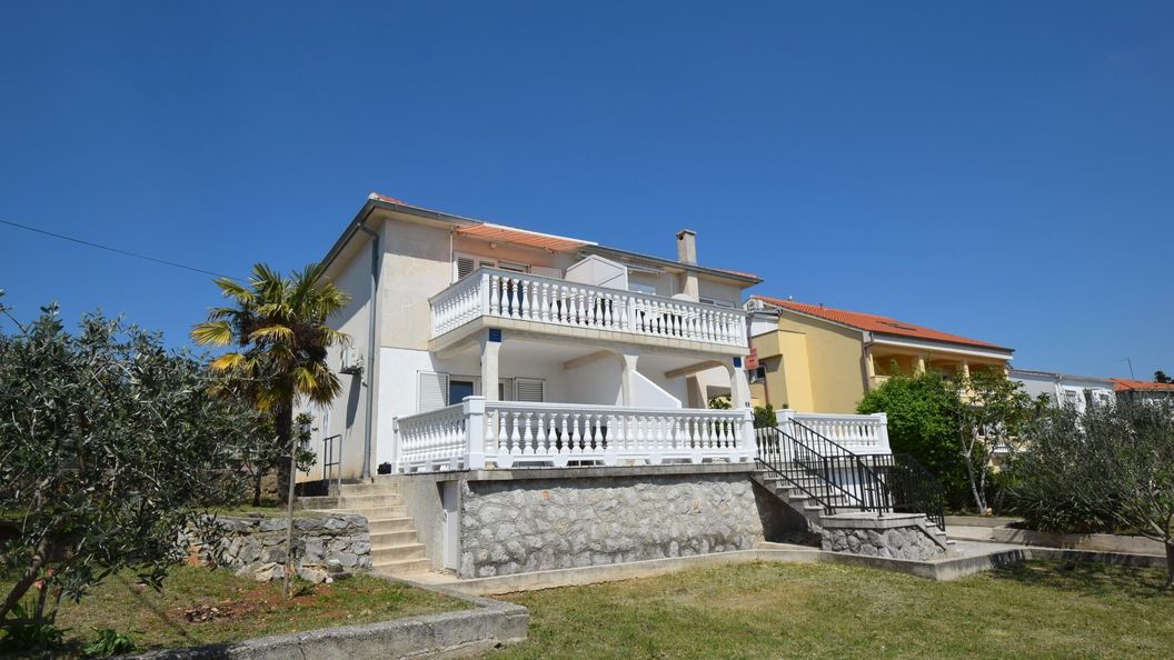 Apartmanok Parkolóhellyel Krk - 19365 (1)