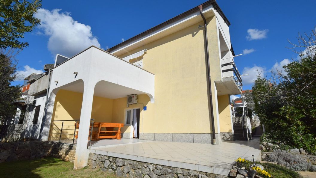 Apartmanok Parkolóhellyel Krk - 19378 (1)