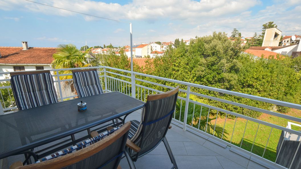 Apartmanok A Tenger Mellett Malinska, Krk - 19392 Malinska (1)