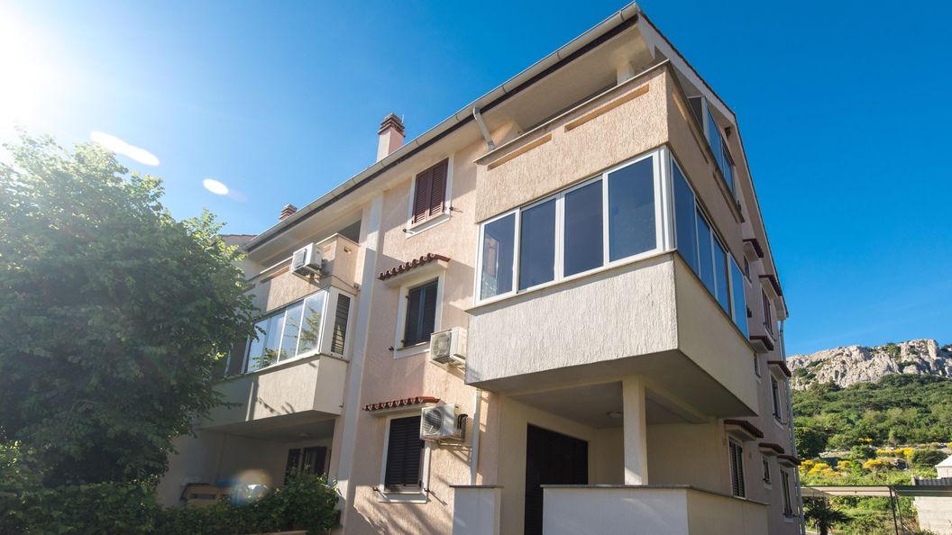 Apartmanok Parkolóhellyel Baska, Krk - 19480 Baška (1)