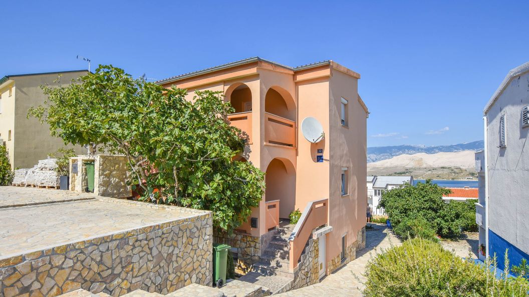 Apartments Clair Pag (1)