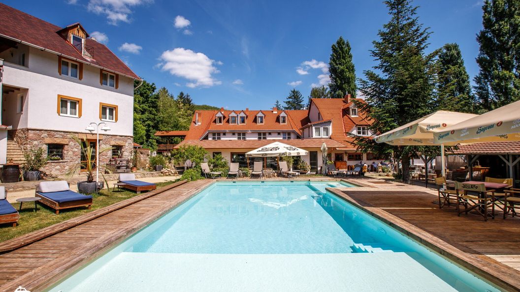 Nomád Hotel Noszvaj (1)