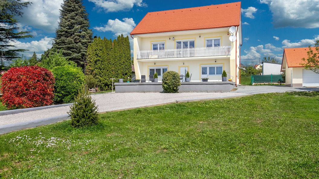 Ági Apartman Cserszegtomaj (1)