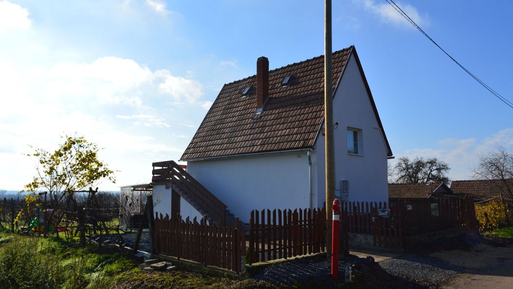 Linett Vendégház Somló (1)