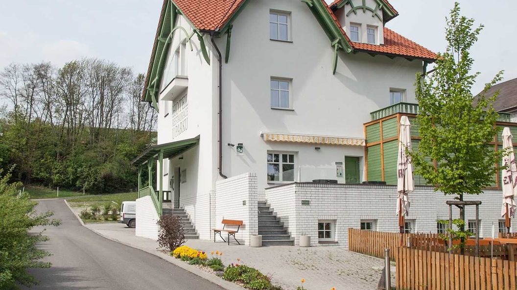 HOTEL A RESTAURACE U PARKU Hořovice (1)