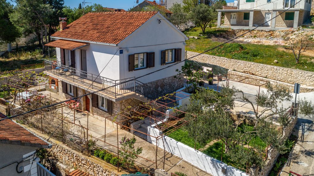 Seaview Apartman Toni Milna (1)