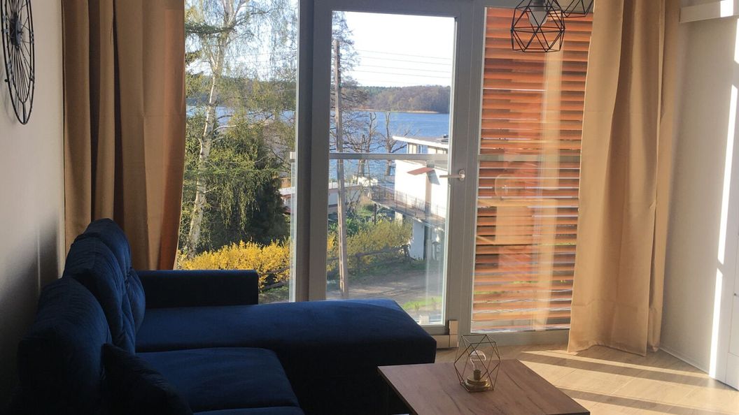 Nowoczesny Apartament z Widokiem Na Jezioro Charzykowy (1)