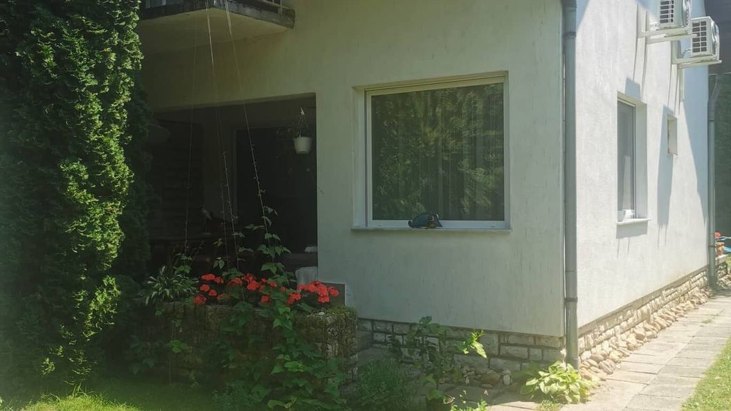 Kaméleon Apartmanház EV töltéssel Balatonszemes (1)