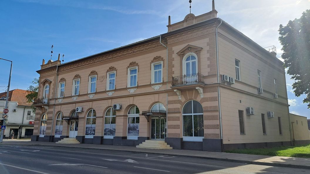 Nemzeti Szálloda Mezőtúr (1)