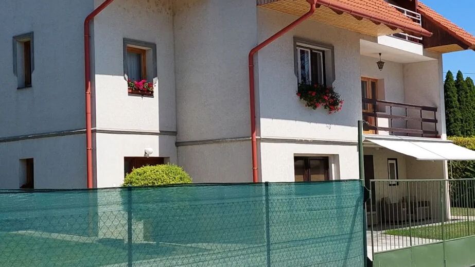 Szikszai Apartman Balatonfűzfő (1)