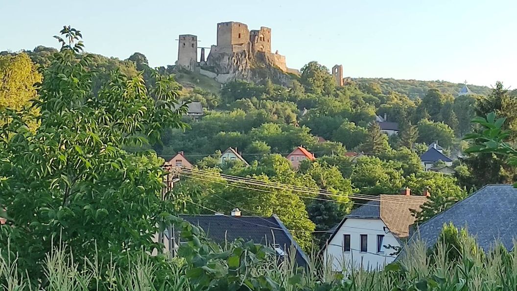 Várkapitány-lak Csesznek (1)