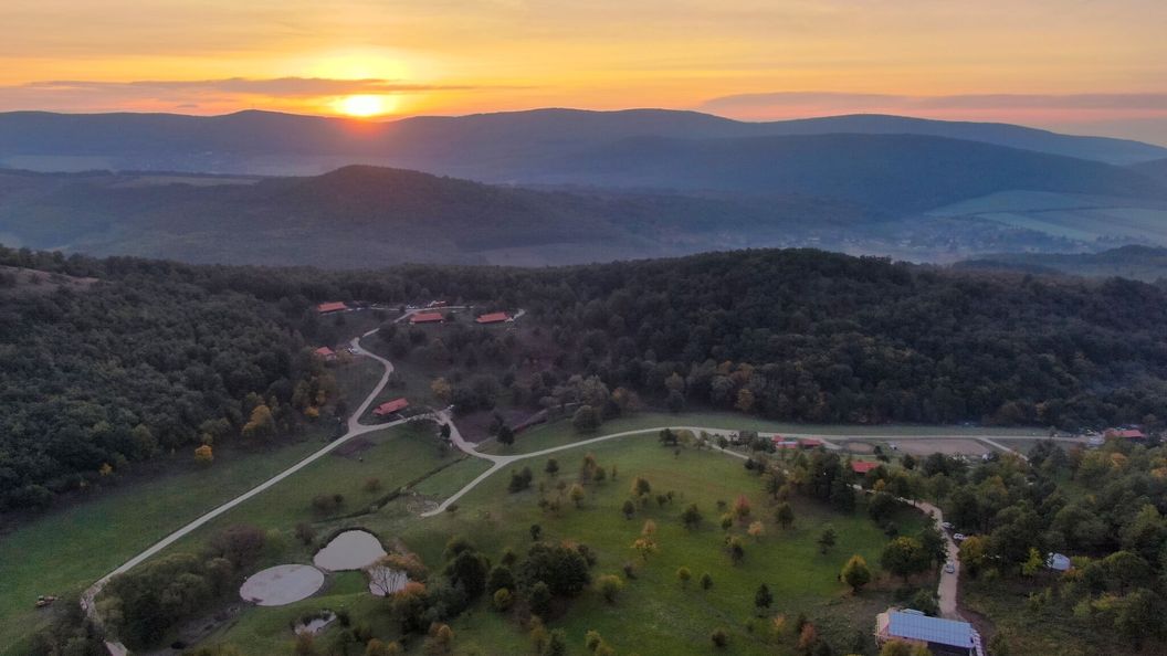 Farkaskútvölgy Hollókő (1)