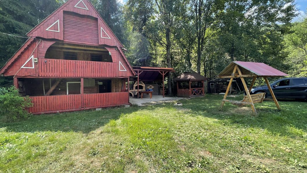 Cabana Trei Paltini Poiana Vadului (1)