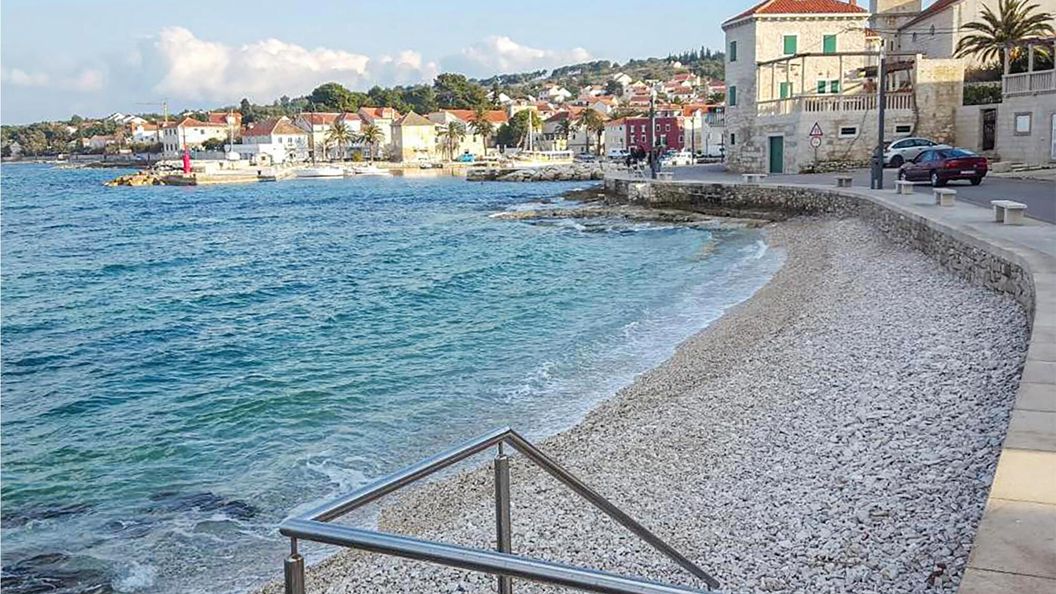 Apartman Sutivan - CDB750 (1)