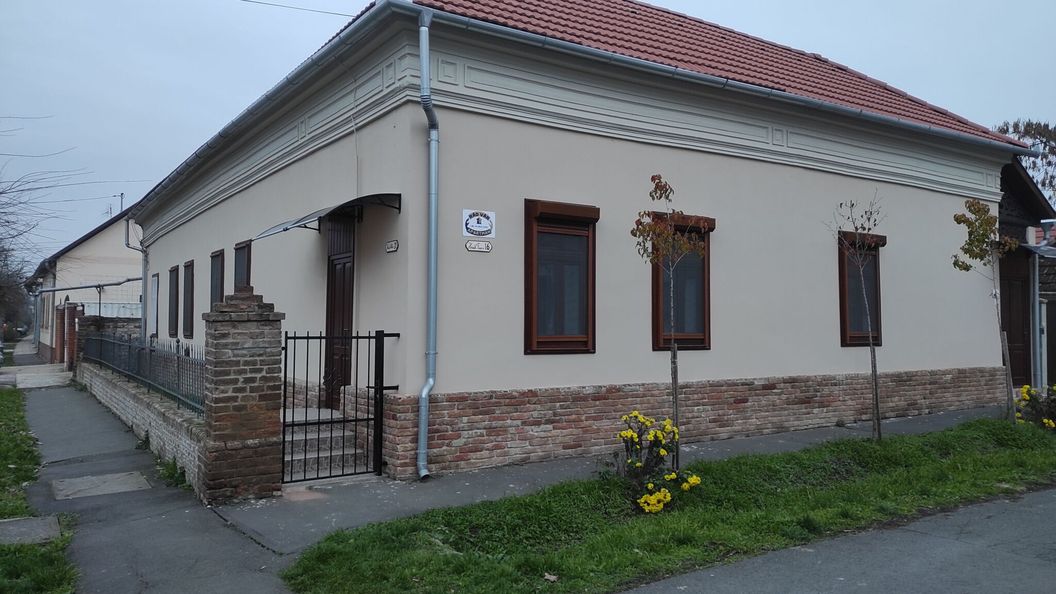 Rád Vár Apartman Gyula (1)