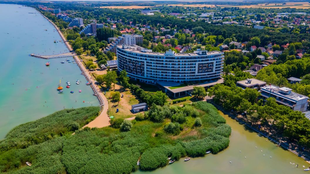 MF Club 218 Panorama Wellness Apartman Siófok (1)