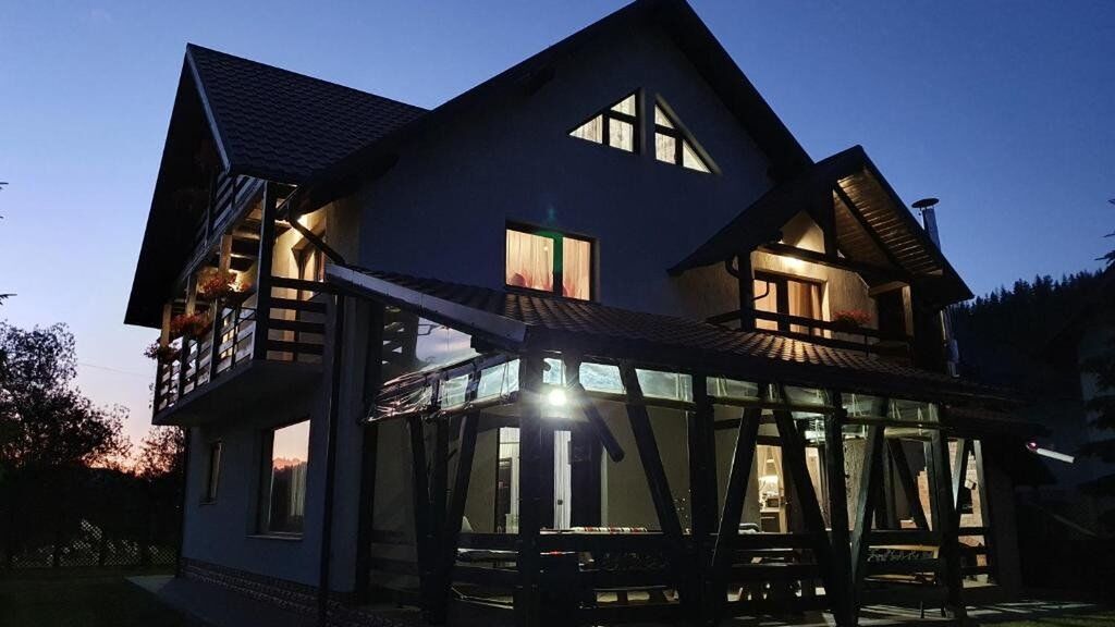 Vila Flora Gura Humorului (1)