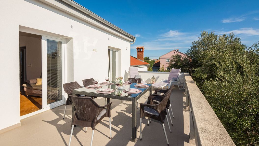 Apartment Radovic Nives Vir II (1)