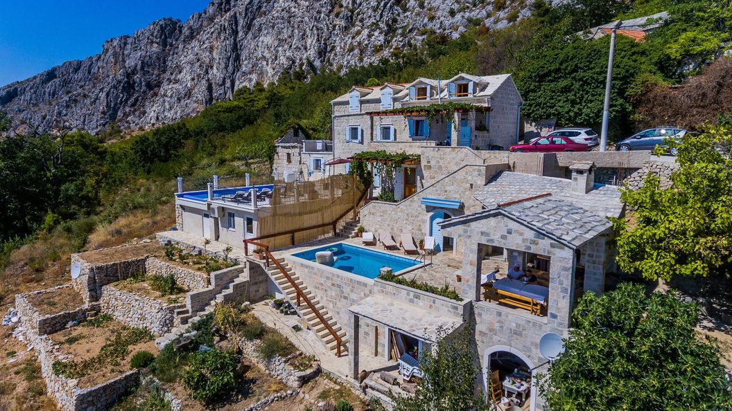 Villa Peace Jesenice (1)