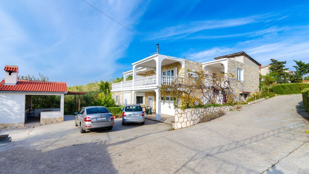 Apartments Mirko R Lopar (1)