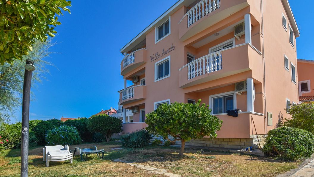 Apartments Anita Ugrinic (1)