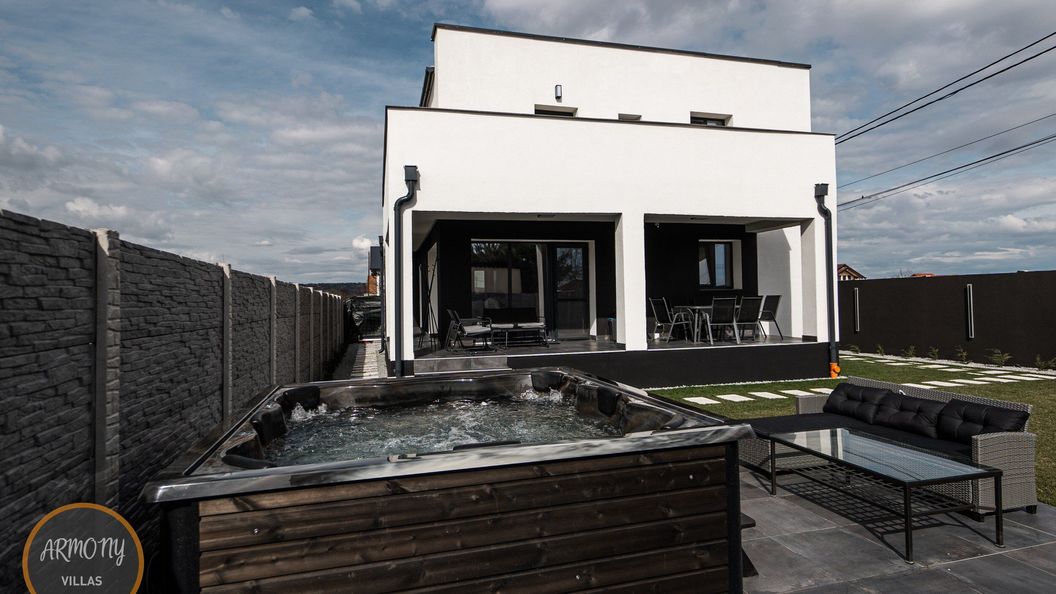 Armony Villas with Jacuzzi Oradea (1)