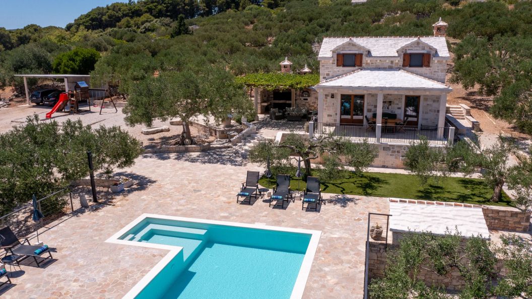 Villa Frida Sumartin (1)