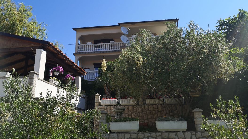 Apartmanok Parkolóhellyel Lopar, Rab - 18896 Lopar (1)