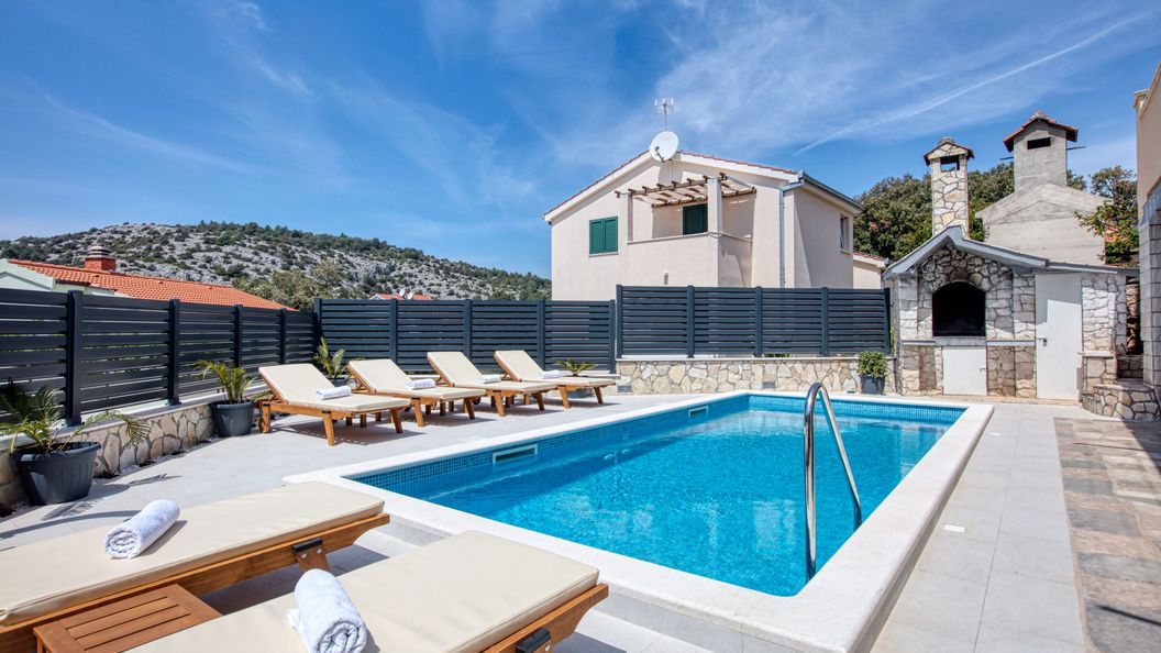 Ház A Tenger Mellett Medencével Razanj, Rogoznica - 19552 Ražanj (1)