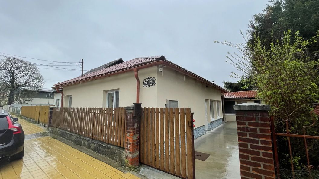 Johnny Relax Vendégház Balatonszárszó (1)