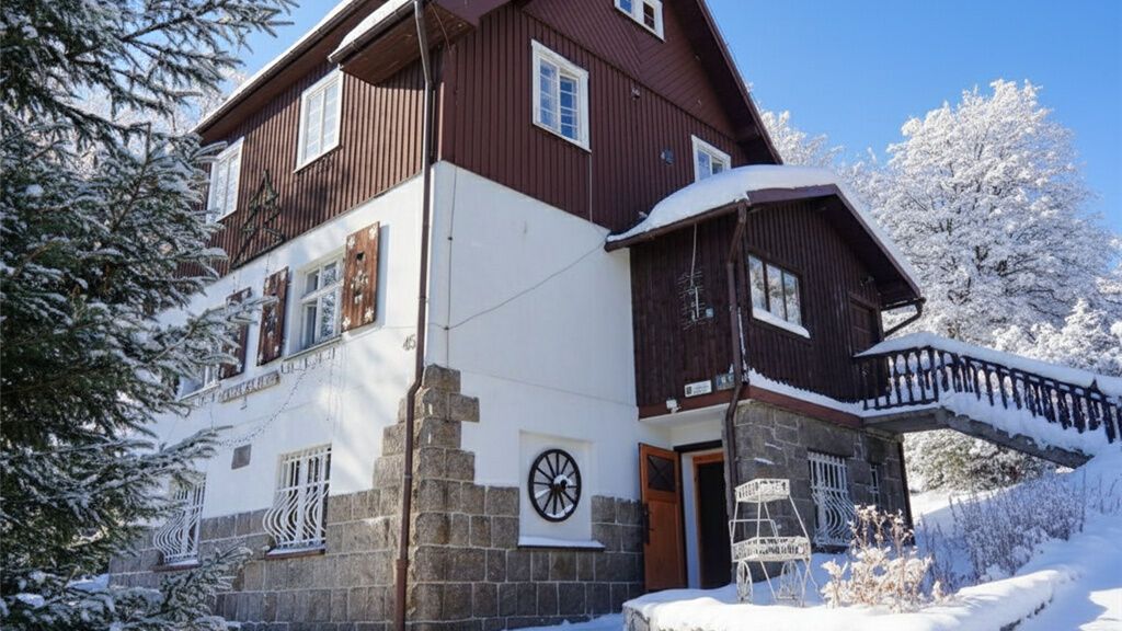 Dom Pod Jeleńcem Karpacz (1)