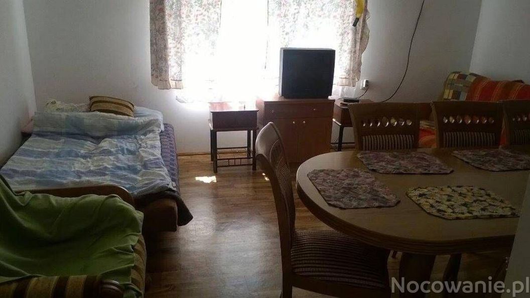 Dom pod lasem Filipów (1)