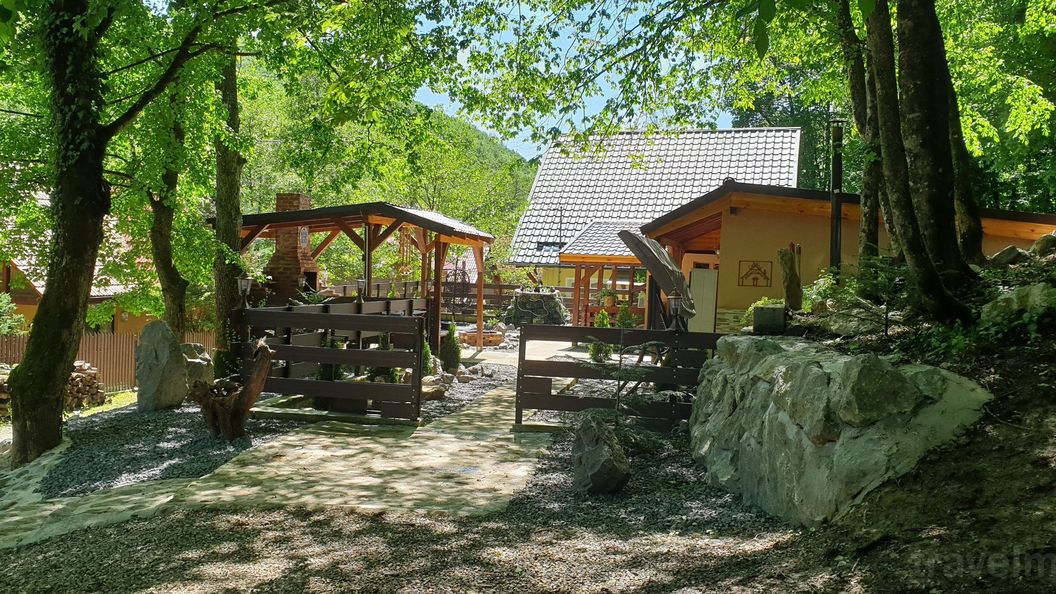 Cabana Moroșanca Peștiș (1)