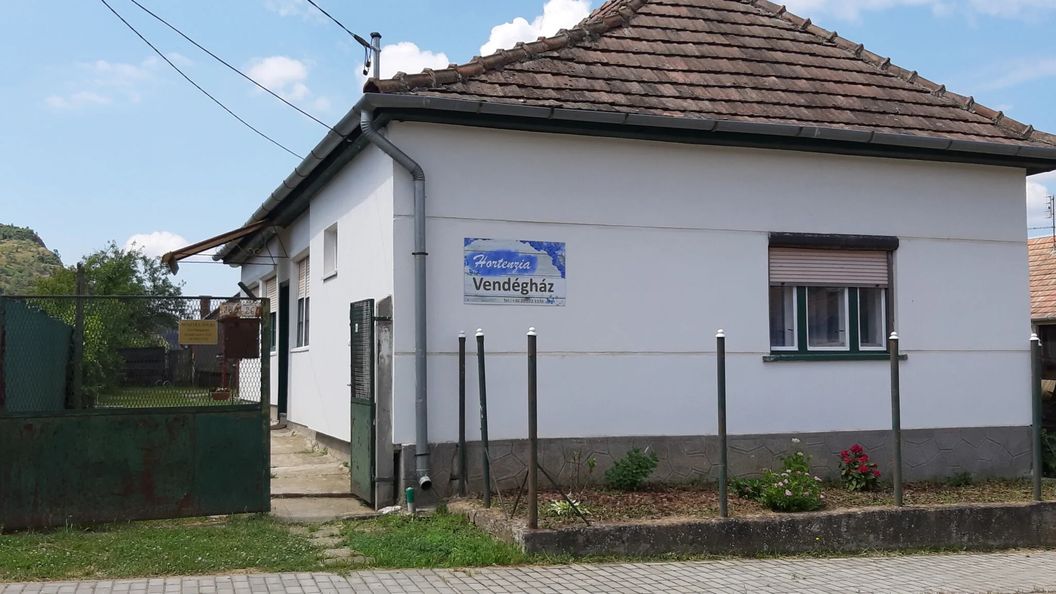 Hortenzia Vendégház Márianosztra (1)