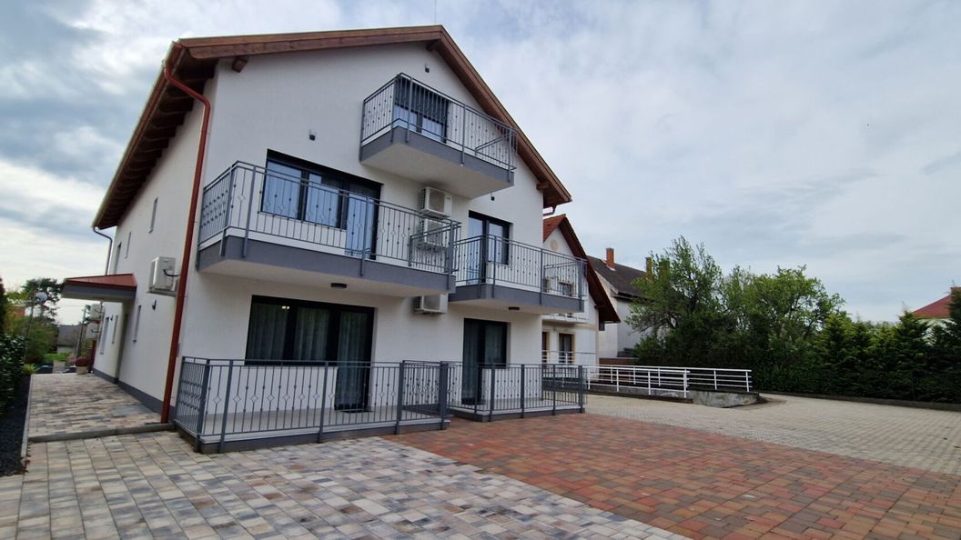 Anton Apartmanház Balatonfüred (1)