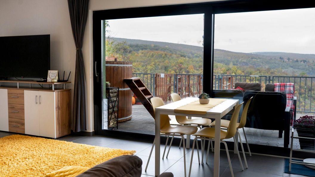 Dézsawood Apartman Pécs (1)