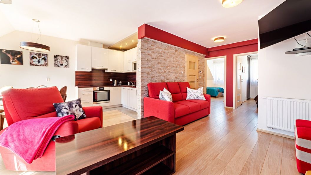 Every Sky Karpacz Komuny Paryskiej 41.2 (1)