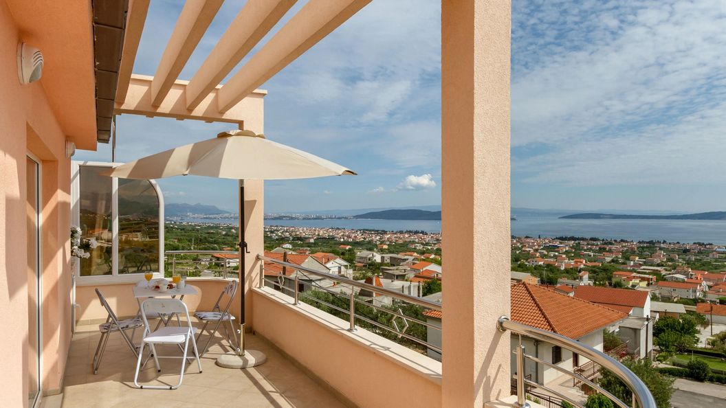 Apartmanok Parkolóhellyel Kastel Stari, Kastela - 19740 Kaštel Stari (1)