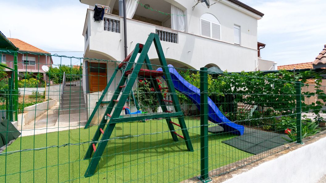 Apartmanok Parkolóhellyel Pakostane, Biograd - 19889 Pakoštane (1)