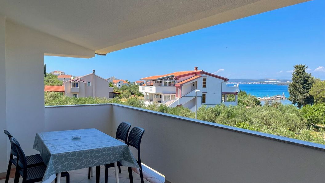 Apartmanok A Tenger Mellett Tkon, Pasman - 19914 Tkon (1)