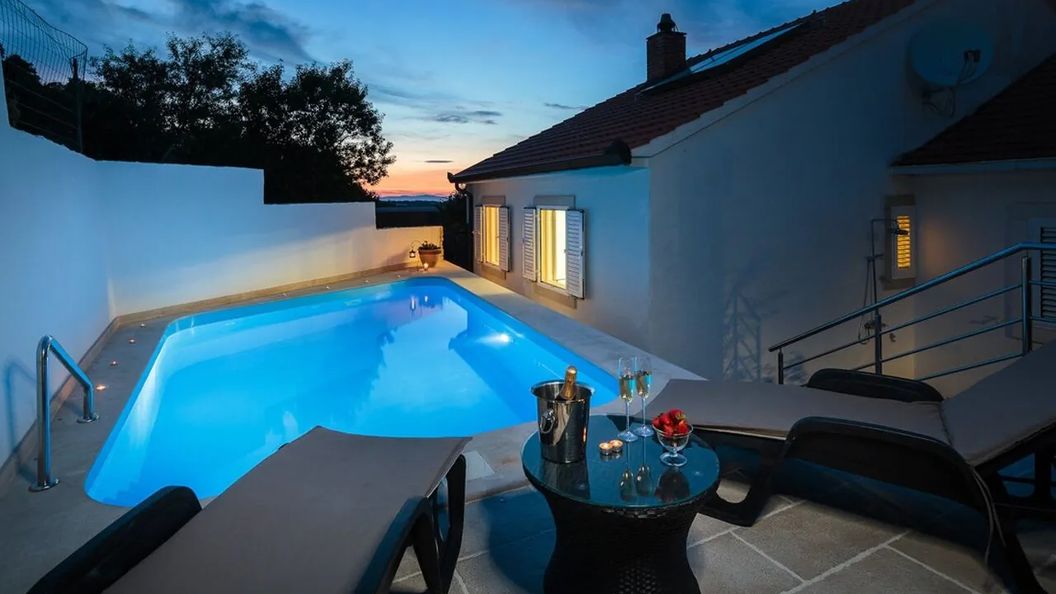 Ház Családok Részére Medencével Nerezisca, Brac - 20132 Nerežišća (1)