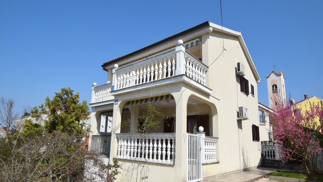 Apartmanok Parkolóhellyel Malinska, Krk - 20417 Malinska (1)