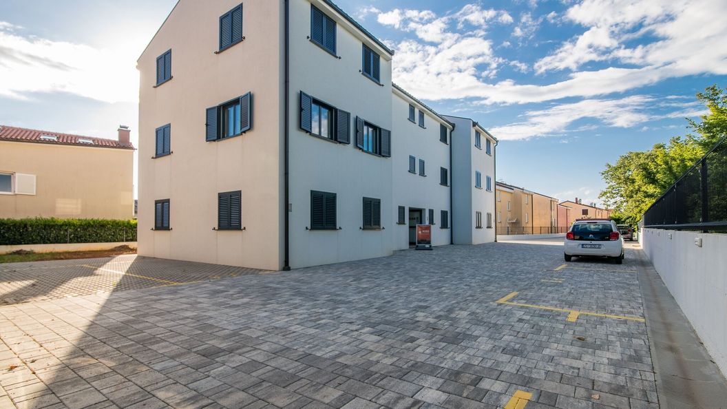 Apartmanok Parkolóhellyel Malinska, Krk - 20484 Malinska (1)